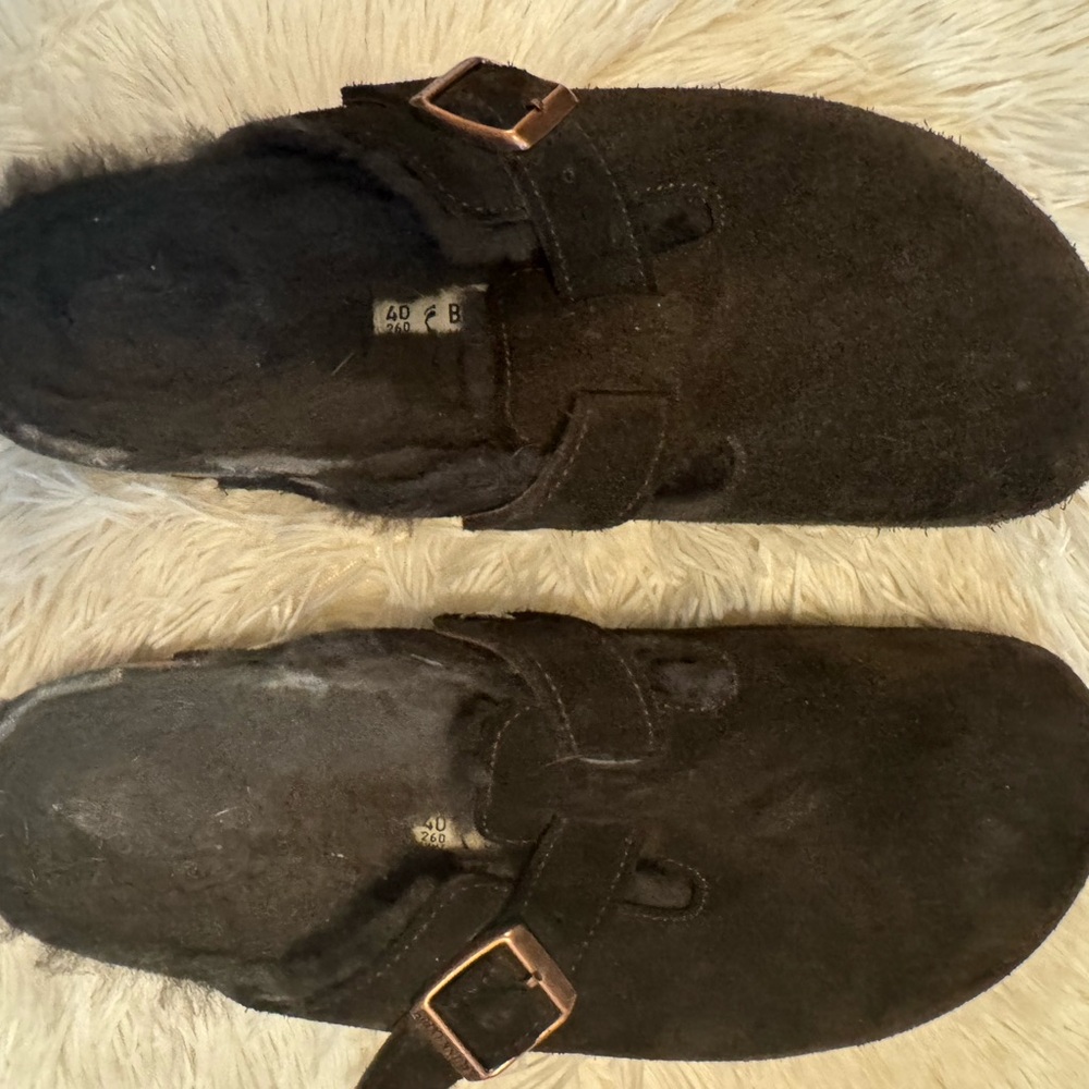 Birkenstock Brown Suede Sandals w Shearling Soles